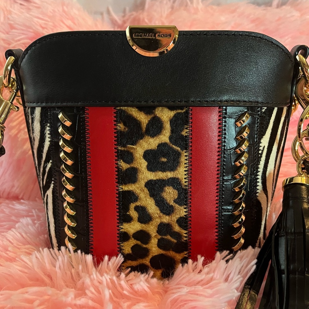 Michael Kors Mini Bucket Bag